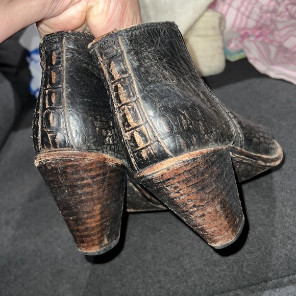 Frye  booties boots - Picture 5 of 7